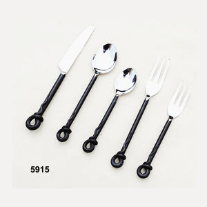 Couverts à tourbillon forgés à la main uniques 3 pièces noir mat - Product Image 5