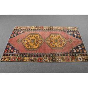 Alfombra Vintage de 3.2x5.7 pies, Alfombra Turca con Acentos Florales en Rojo y Azul - Product Image 3