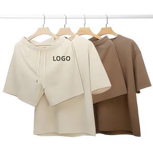 Survêtement d'été de haute qualité Jogger Logo personnalisé Ensembles shorts et t-shirts en coton pour hommes Ensemble 2 pièces t-shirt et short pour hommes - Product Image 1