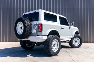 OFFRE PROMOTIONNELLE 2023 FORD BRONCO OUTER BANKS SUV, INTÉRIEUR SOMBRE, SIÈGES EN CUIR, PERSONNALISATION INTÉRIEURE/EXTÉRIEURE, PRÊT POUR L'AVENTURE 4X4 - Product Image 5
