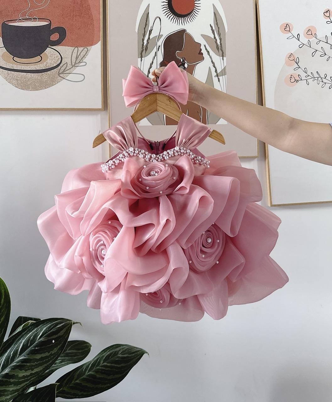 สีชมพูอ่อน