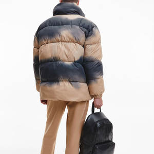 Veste matelassée personnalisée de style rue pour hommes, tissu d'hiver de haute qualité, service OEM en vente - Product Image 4