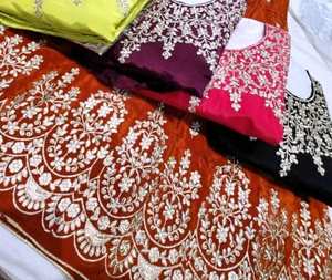 Diseñador moderno sin coser bordado a mano hermosos trajes caros para mujeres moda india-Fiestas de estilo tradicional hacia adelante - Product Image 1