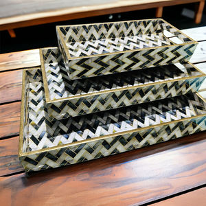 Plateau de cuisine en bois moderne design écologique, fait à la main, revêtement en émail élégant pour la maison, plateau de service élégant pour la décoration des aliments - Product Image 1