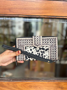 Nouveau Western élégant cuir de vachette usiné fourrure cuir bracelets embrayages femmes conçu sac à main vente chaude en cuir usiné portefeuilles uniques - Product Image 2