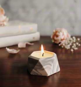 เทียนหอมในโถเซรามิกรูปทรงเพชร OEM หรูหรา ไร้ควัน เหมาะสำหรับตกแต่งบ้านและเป็นของขวัญ - Product Image 2