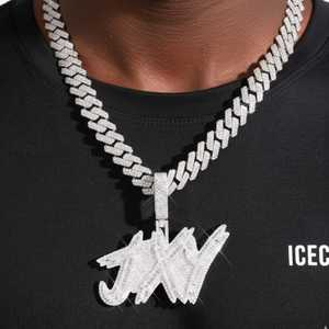 Joyería Personalizada JXY: Colgante y Dije con Nombre en Forma de Letra, Corte Baguette, Oro 14K y Moissanita VVS, Unisex, para Uso Diario - Product Image 3