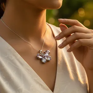 Pendentif religieux en forme de fleur pour femme, en argent 925 plaqué rhodium, avec breloque en strass de cristal, bijou romantique pour un usage quotidien - Product Image 1