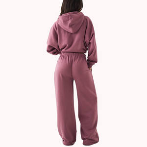 ชุดวอร์มผ้าฟลีซสำหรับผู้หญิง เสื้อครอปฮู้ดดี้ กางเกงทรงหลวม ชุดออกกำลังกายสองชิ้น รับผลิตแบบ OEM แบรนด์ส่วนตัว จำหน่ายจำนวนมาก - Product Image 2