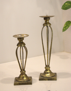 ที่วางเทียนประดับโต๊ะแต่งงานทำจากเหล็กสีโรสโกลด์พร้อมแจกันสำหรับจัดงานหรือตกแต่งบ้าน - Product Image 1