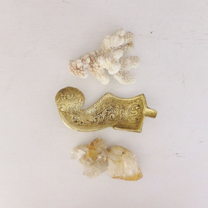 Cenicero de oro de latón con diseño floral indio para cenizas de cigarros y cigarrillos a precios al por mayor a precio de fábrica barato al por mayor - Product Image 5