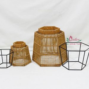 Pots de fleurs d'intérieur et d'extérieur de qualité supérieure Jardinières en rotin en osier faites à la main Support de pots en plastique durable - Product Image 2