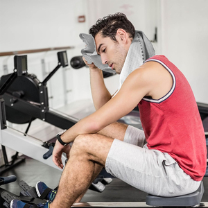 Toalla de gimnasio de algodón 100% al por mayor para hombre, logotipo personalizado, diseño de gofres bordados con cremallera y bolsillo, toalla deportiva - Product Image 5