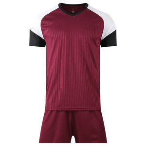 2025 Vêtements d'entraînement de football pour hommes en polyester de haute qualité Logo personnalisé et impression de nom Ensembles d'uniformes en gros - Product Image 1