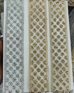 Hecho a medida en patrón de scalaping y cordones bordados a máquina Mirrpr y Pearl Fixed en colores para vestidos de novia y reventa. - Product Image 4