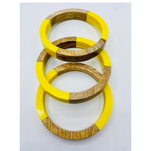 Brazalete de resina, pulsera unida, regalo de joyería de moda para sus mujeres, clásico - Product Image 1