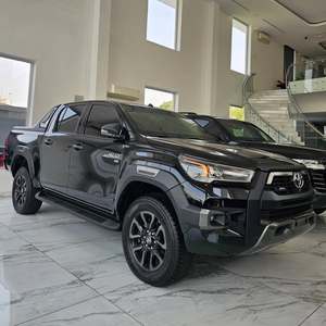 TO-YO-TAA Hilux Adventure SR5 USADO 2024 - Product Image 2