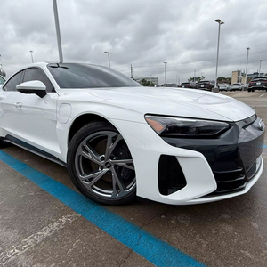 Neatly- Used- 2022-Audi-E-Tron-GT- Quattro-pour-la-vente - Product Image 1