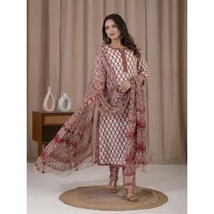 Conjunto de Kurta y Pantalón de Algodón con Estampado a Mano en Blanco y Rojo, con Mangas Tres Cuartos para Uso Diario - Product Image 4