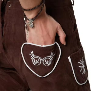 Lederhosen en daim marron de style bavarois pour femmes avec broderie blanche et décoration de boutons longueur genou - Product Image 5
