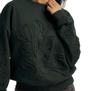 Sudadera Premium Extra Grande para Mujer, Negra, Ecológica, Cálida para Invierno, Cuello Redondo, Mangas Largas, Estilo Moderno con Estampado Frontal y Bordado 3D - Product Image 3