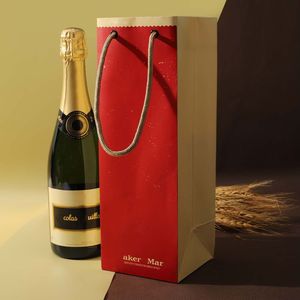 Bolsa de regalo de vino de lujo impresa personalizada con asas para una presentación elegante - Product Image 4