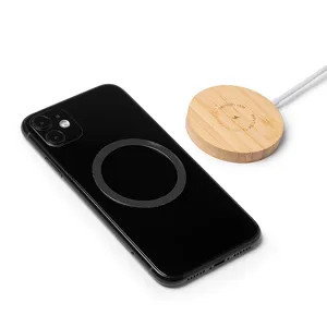 Base di Ricarica Wireless Personalizzata Adelaide per Dispositivi USB, Ideale per Promozioni - Product Image 2