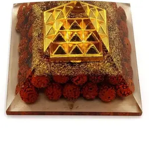Jet Wealth Orgone Pyramid 4 pollici circa cristallo naturale Rudraksha Chakra con piramide Shree Yantra acquista Online da S S S Agate