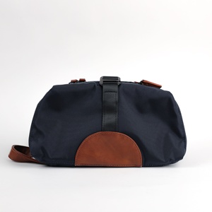 Bolsa de Aseo de Nailon Premium con Cierre, Moderna, con Logotipo Personalizado, Reutilizable, para Viajes, Almacenamiento, Tamaño y Color Personalizables, para Cosméticos - Product Image 1