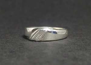 El mejor anillo de banda de plata hecho a mano de moda, joyería de banda de plata al por mayor a precios de fábrica, los últimos anillos de banda de plata de diseñador - Product Image 2