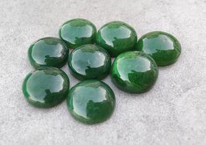 Cabochon de forme ronde en jade néphrite naturel de qualité supérieure à dos plat calibré pierres précieuses en gros tailles personnalisées disponibles à la vente - Product Image 5