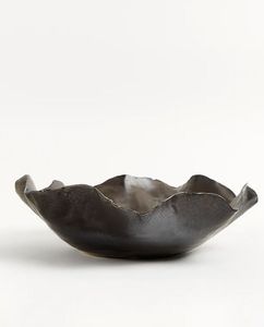 Bol à chocolat en métal artisanal pour une présentation élégante des confiseries à la maison et lors d'événements - Product Image 4