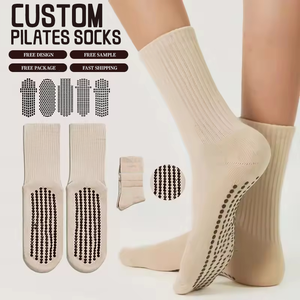 Calcetines de Yoga de Alta Calidad con Logotipo Personalizado, Calcetines Deportivos Transpirables de Algodón Antideslizantes para Mujer, Calcetines de Pilates con Agarre - Product Image 1