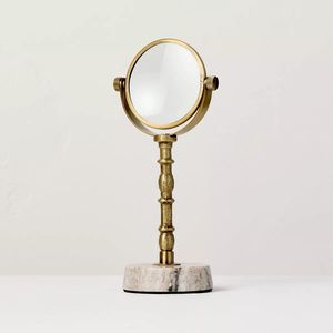 Loupe en laiton design vintage avec robuste, parfaite pour les amateurs de recherche historique et de collectionneurs - Product Image 4