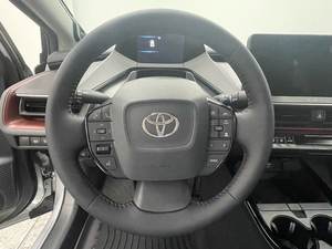Toyota Prius XLE 2023/2024 Usado, Modelo Nuevo, Volante a la Izquierda/Derecha, Sedán Usado - Product Image 3
