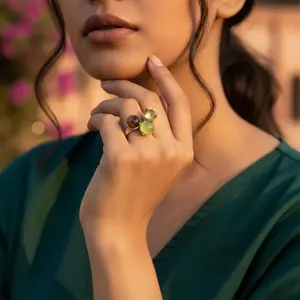 แหวนเงินแท้ 925 ประดับพลอยทรงมาร์ควิส แหวนค็อกเทลทรงเรขาคณิต พลอยธรรมชาติ ประดับเพทาย ชุบโรเดียม ฝังพลอยแพลตตินัม - Product Image 1