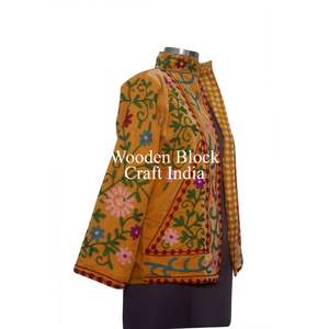 Chaqueta Acolchada de Invierno Elegante para Mujer, Tejida a Mano, con Bordado de Terciopelo, Diseño Suzani Exquisito, Forro de Algodón Suave - Product Image 5