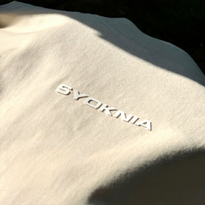 Etiquetas de Silicona/Goma con Logotipo en Relieve 3D Personalizadas al por Mayor, Corte Láser, Transferencia Térmica para Prendas de Vestir - Formas Rectangulares y en Rollo - Product Image 5