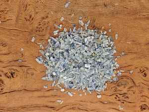 Quartz bleu naturel copeaux de cristal brut taille personnalisée Mini bouteille non traitée pierre précieuse en vrac Quartz en vrac Mini pierre précieuse en vrac - Product Image 2