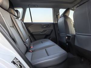 Toyota RAV4 LE SUV Usata 2026, Veicolo Sportivo Utilitario a Benzina, 5 Posti, Auto Familiare da Viaggio, Guida a Sinistra |   Pronto per l'esportazione - Product Image 4
