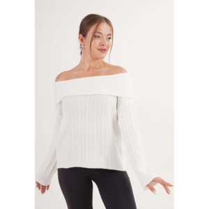 Pull décontracté blanc Madonna avec des paillettes et des embellissements scintillants - Vente en gros - Product Image 6