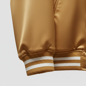 Chaqueta Universitaria de Invierno Personalizada en Satén Dorado, Acabado Teñido Sólido, Logotipo Bordado, Ecológica, MOQ Bajo, Diseño para Club de Baloncesto - Product Image 3
