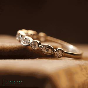 Anillo de boda de media eternidad con diamantes de corte redondo para mujer - Product Image 4