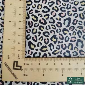 Patrón de estampado de leopardo sobre tela de corcho blanca Nueva Versión Primera Capa Ropa de Cuero Genuino Pelo de Caballo Estampado de Leopardo - Product Image 3