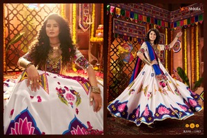 La mayoría de las tendencias Classic Navratri Silk Lehenga Choli Empire Illusion Pearls Colecciones de puntada completa Hasta el suelo Impreso Lustroso - Product Image 4