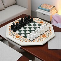 Jeu d'échecs octogonal en marbre blanc de 12 pouces avec incrustations de cornaline et de malachite, plateau artisanal en pierre