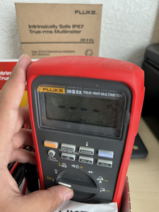 NUEVO MEDIDOR FLUKES 28 II EX INTRINSICAMENTE SEGURO CONTRA EXPLOSIONES IP67, SELLADO DE FÁBRICA - Product Image 2