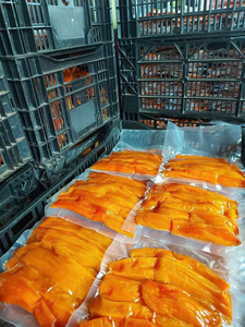 Fabricant de chips de patate douce croustillantes du Vietnam, approvisionnement en vrac OEM, collation croustillante en tranches fines, exportation en gros - Product Image 4