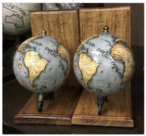 Sujetalibros de Madera de Diseño Elegante con Forma de Globo de Dos Colores, Hecho a Mano, Estilo Náutico, para Bibliotecas Escolares y Universitarias, en Venta - Product Image 4