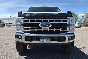 Ford F-250 Super Duty XLT Tremor 4x4 2026 Usada en Excelentes Condiciones, 3k Millas, Propiedad de Colorado, Motor Godzilla V8 de 7.3 Litros, Mayormente sin Modificaciones - Product Image 1